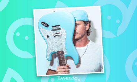 Tom Delonge & Fender onthullen signature guitar!